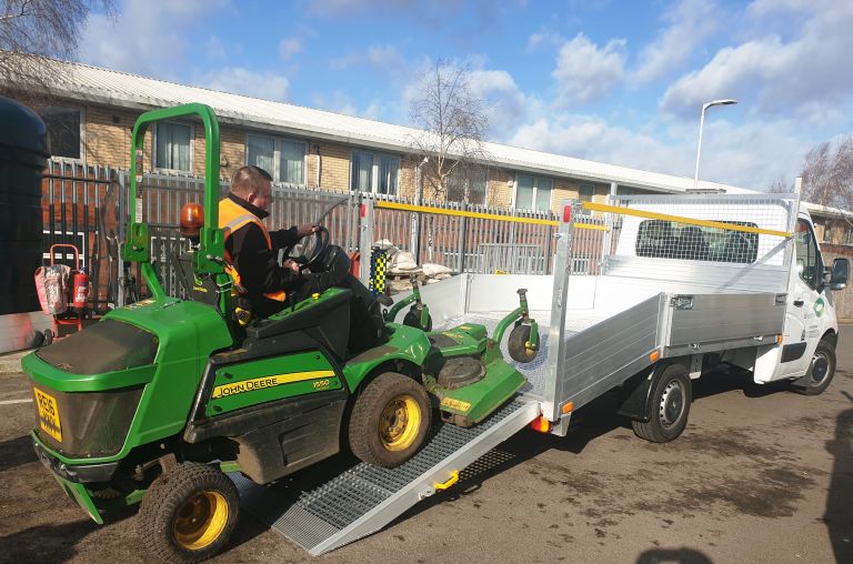 Side Tipping Beavertail